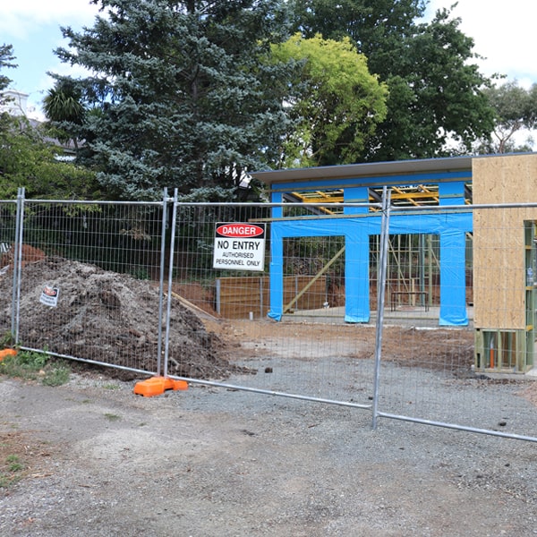do you deliver and install temporary fencing and what's the cost for this in Decatur